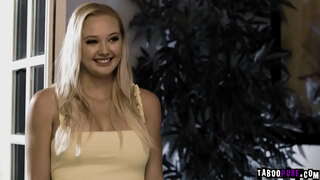 Milf लरेन फिलिप्स र horny किशोर Paisley पोर्टर लिएर उत्तेजित गर्दछ सवार डिक Chibbles विशाल मानिस मासु