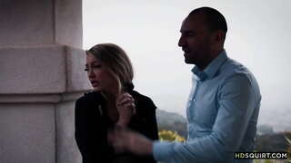 Groot dick guy fuccks arme meisie totdat sy spuit