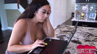 ���່ານຮັກຂ້າພະເຈົ້າແດ່ Klout