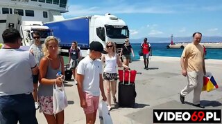 Gratuites films de sexe - entre le ferry et l&#039;hôtel - actes de Sarah [ camionnettes ]