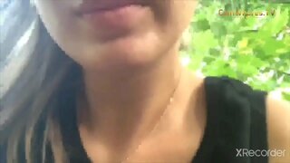 ���ມ່ຍິງມີລົດຊາດແມ່ນ graba tocandose ໃນສາທາລະນະ