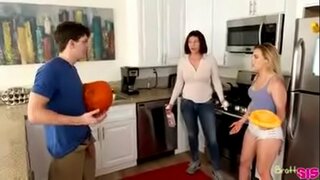 ˪�래와 함께 있는 동안 엄마는 하 labore 홈